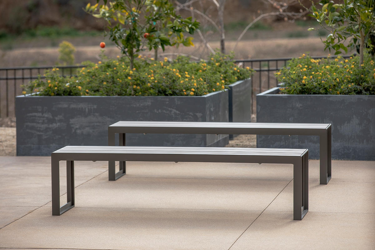 FSRT27 Скамейка  Forms-surfaces 