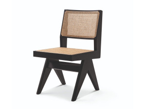 Cadeira de madeira maciça