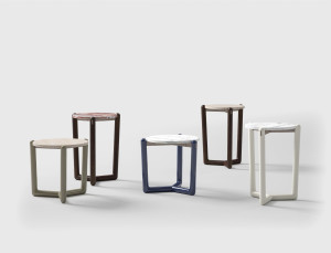 Мраморный круглый садовый столик