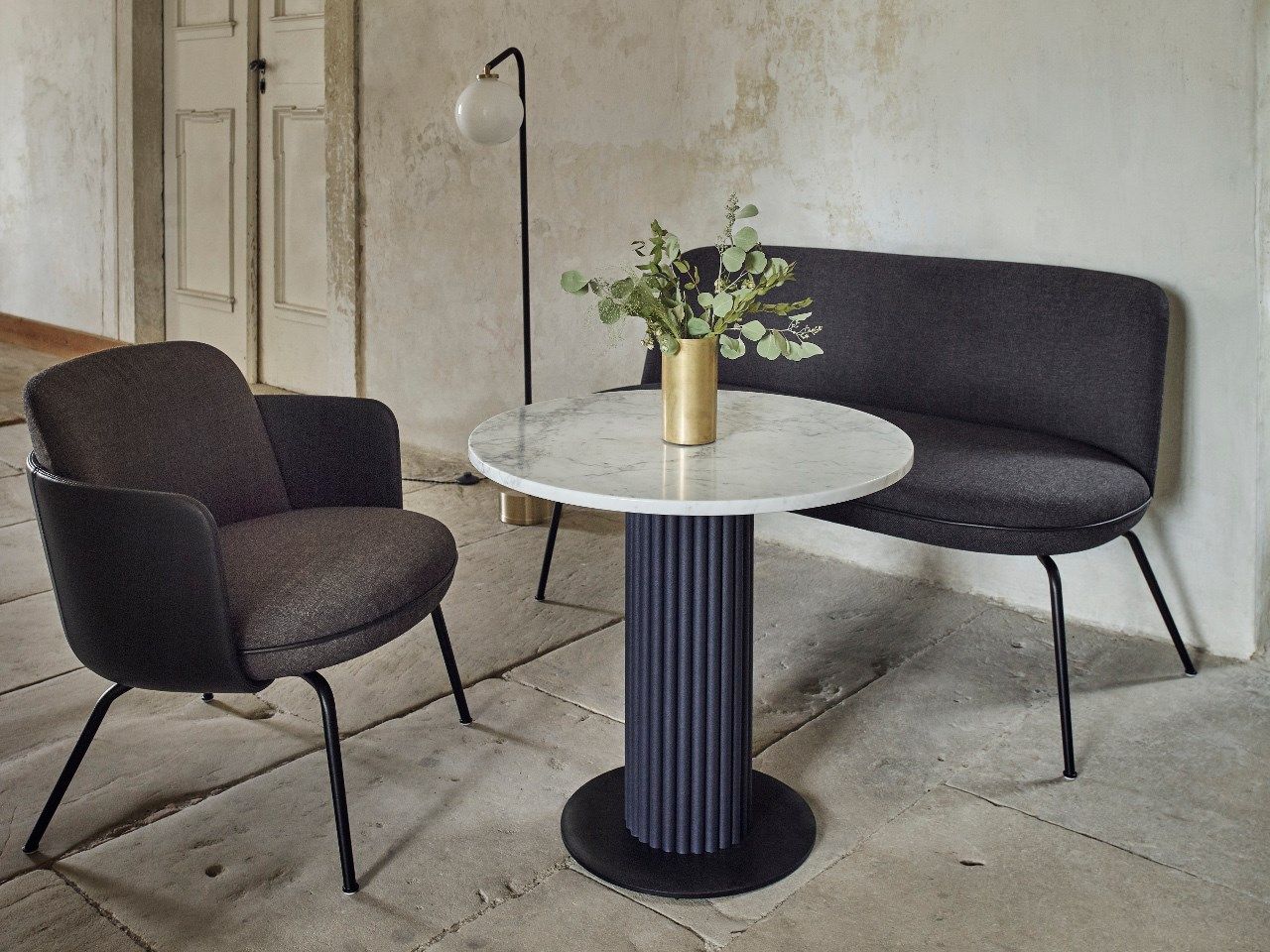 Тканевое кресло с подлокотниками Wittmann Merwyn ARCH-00143359 - Вид №4