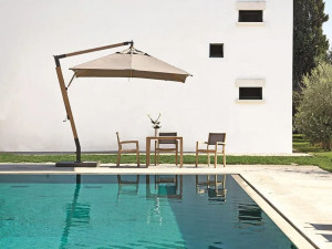 Квадратный зонтик с боковым полюсом