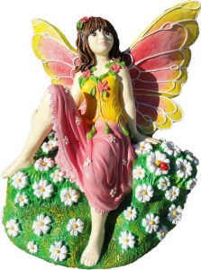 10799 ФЕЯ на полянке, скульптура из бетона LAB.Space 