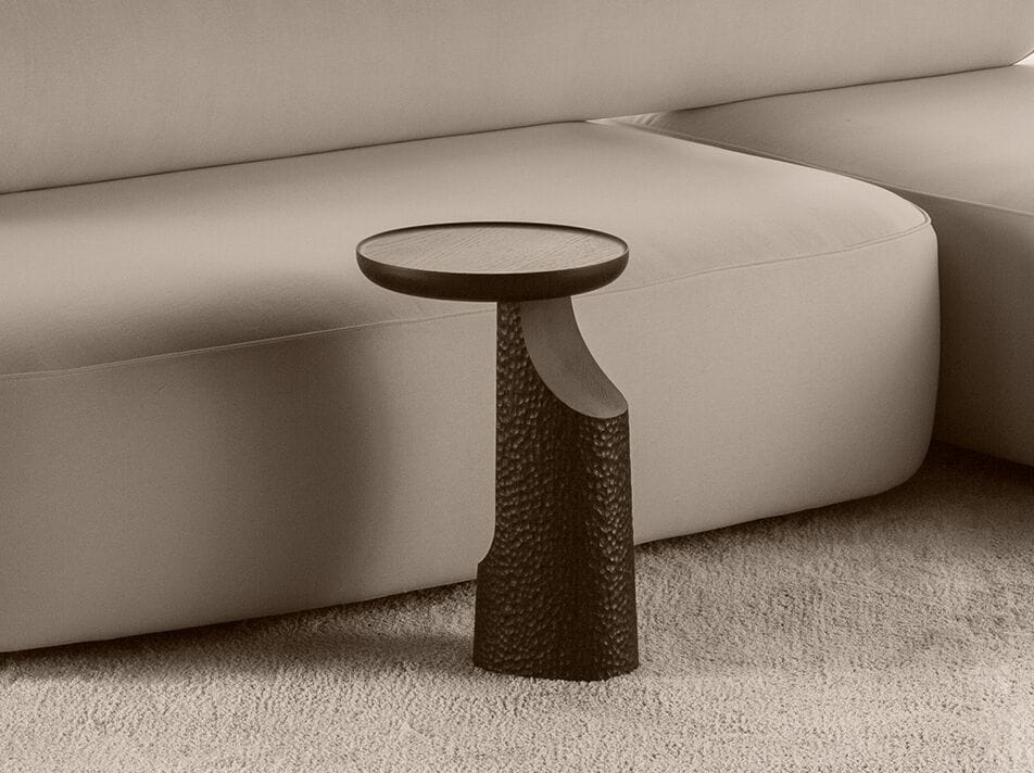 Круглый журнальный столик из массива дерева Vibieffe Quite luxury ARCH-00077320