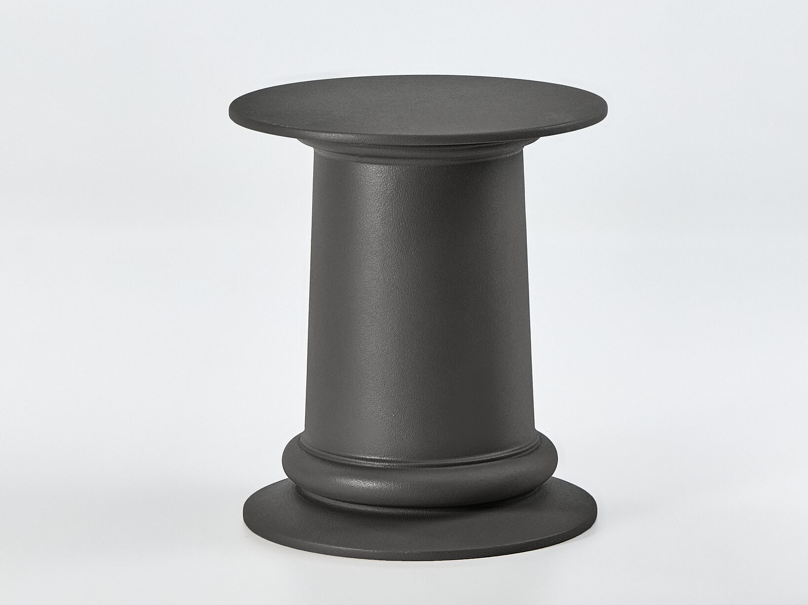 Перерабатываемый двухкомпонентный круглый садовый столик из смолы Ellemura ARCH-00026881 - Вид №3