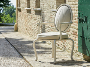 Медальон садовый стул с подлокотниками