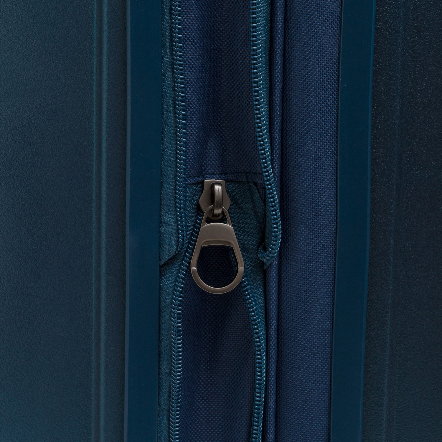 M1260-74-72 Чемодан M1260*72 L March Gotthard  - Вид №7