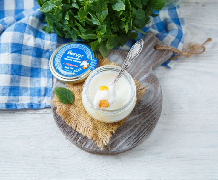 467 Йогурт из козьего молока с персиком 2,8-5,5% Вкусляндия  - Вид №1