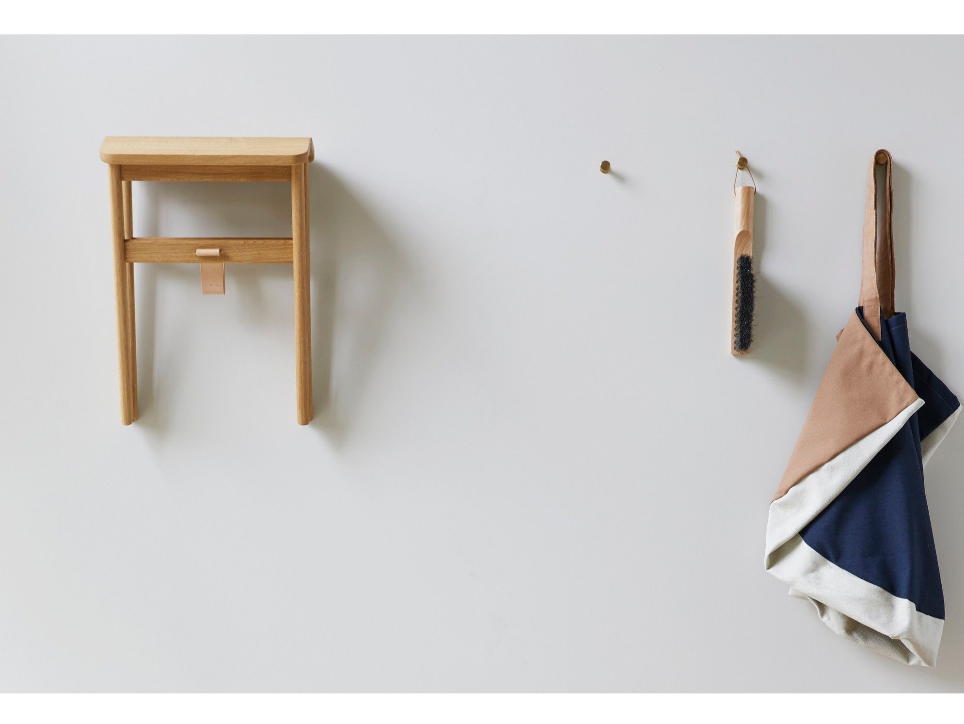 Низкий складной стул из дуба Form & Refine Angle ARCH-00152547 - Вид №5