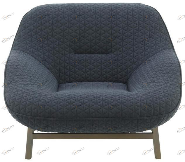 Ligne Roset Кресло из ткани с подлокотниками Cosse 11381105