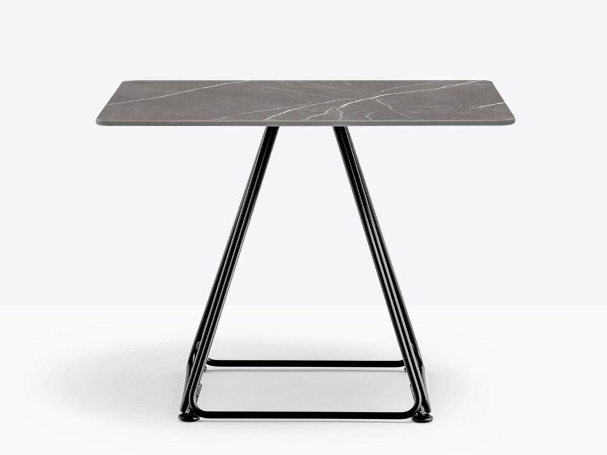 Стальной низкий квадратный журнальный столик для контракта Pedrali Lunar ARCH-00034878