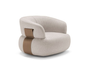 Кресло с подлокотниками