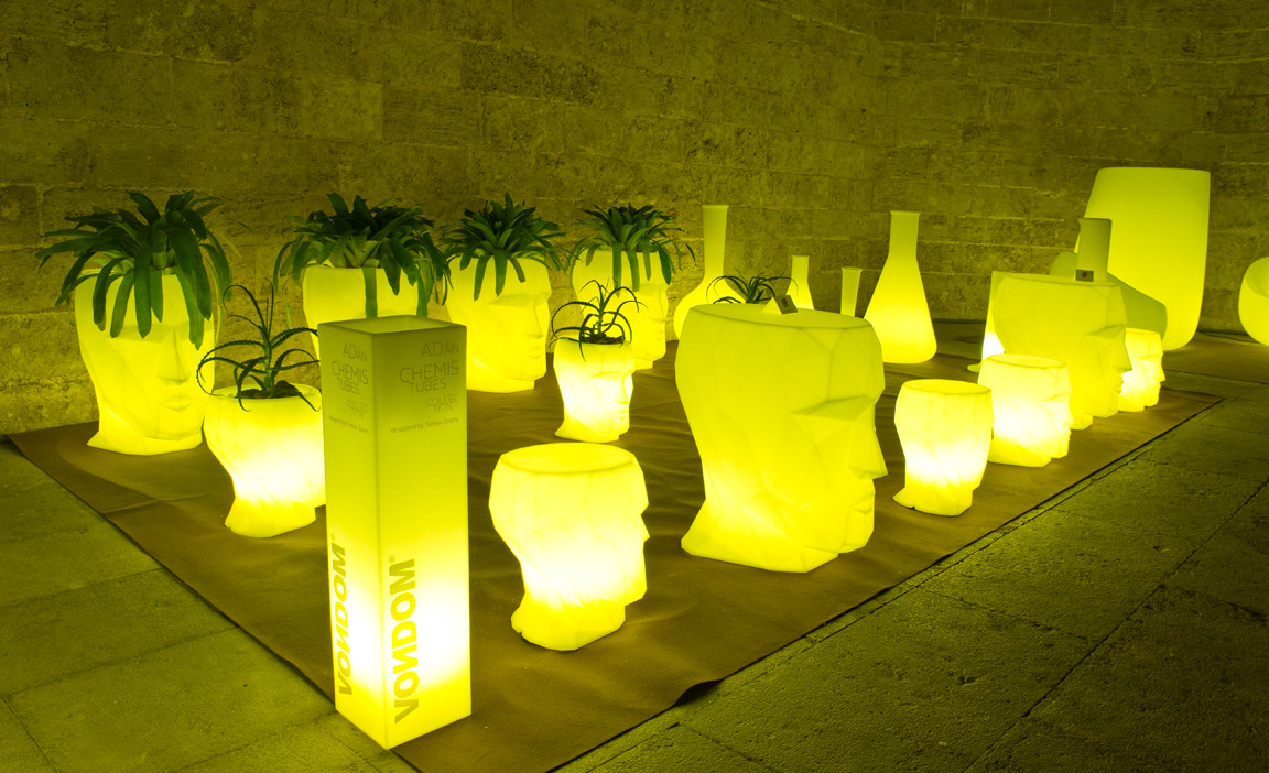 070231 Табурет светящийся LED RGBW Battery Vondom Adan - Вид №1