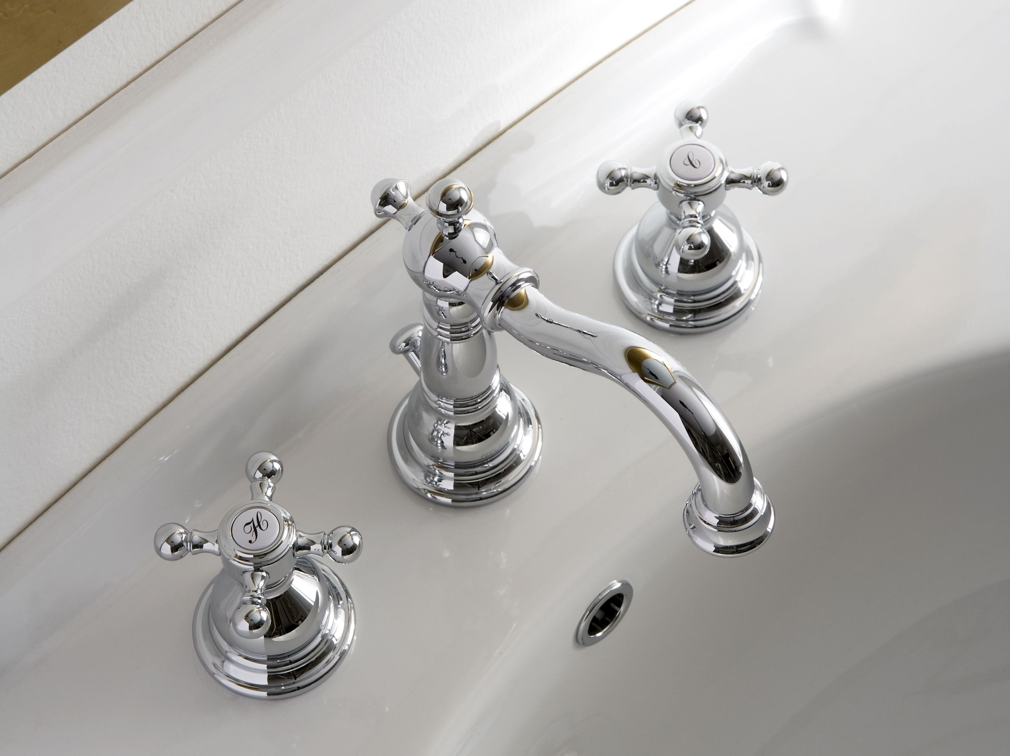 Смеситель для раковины с 3 отверстиями Graff Adley ARCH-00013283