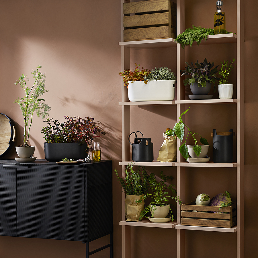 568169 Кашпо для растений с функцией самополива черное Eva Solo  - Вид №1