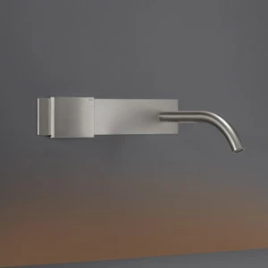 Настенный смеситель с прогрессивным носиком L. 225 мм  REG03 CEADESIGN