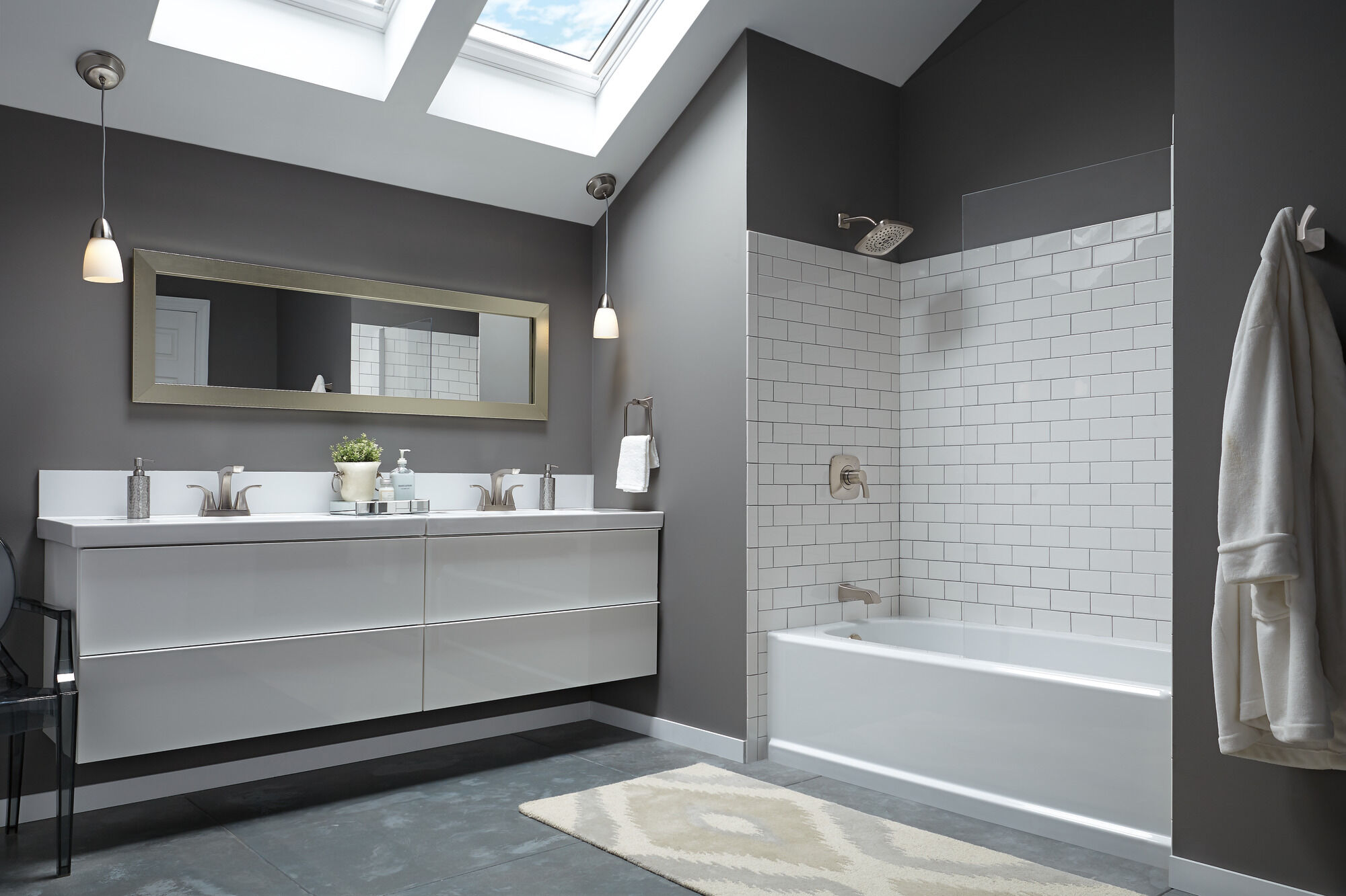 75235-SS Двойной крючок для халатов Delta Faucet Tesla Нержавеющая сталь - Вид №2