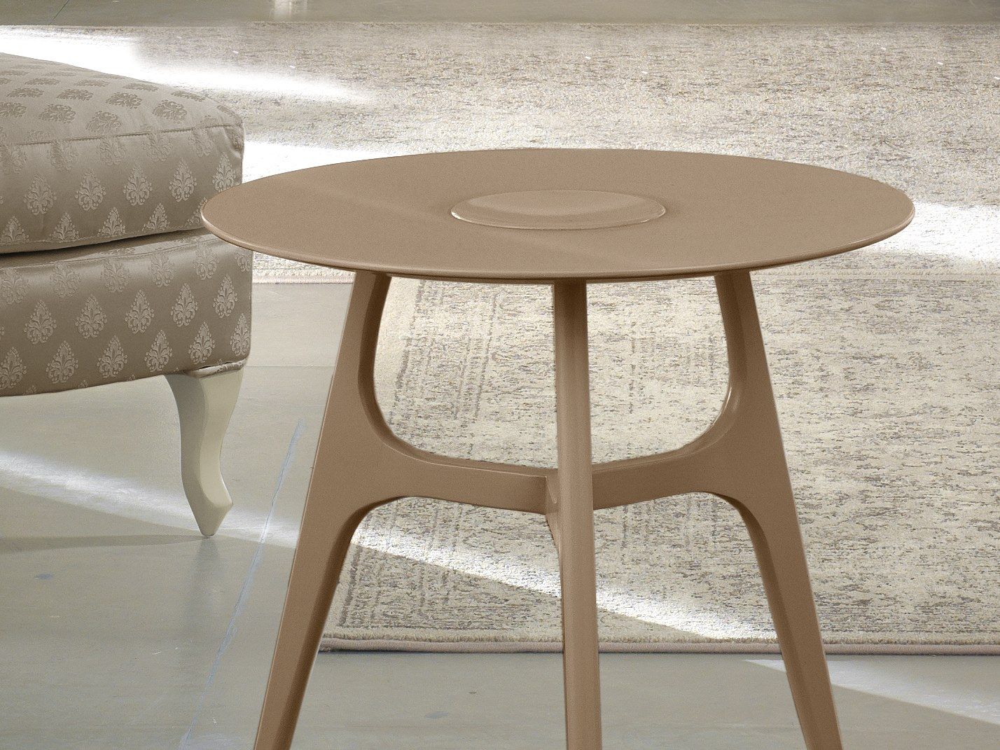 Круглый деревянный журнальный столик для гостиной CASA +39 Gold ARCH-00039718