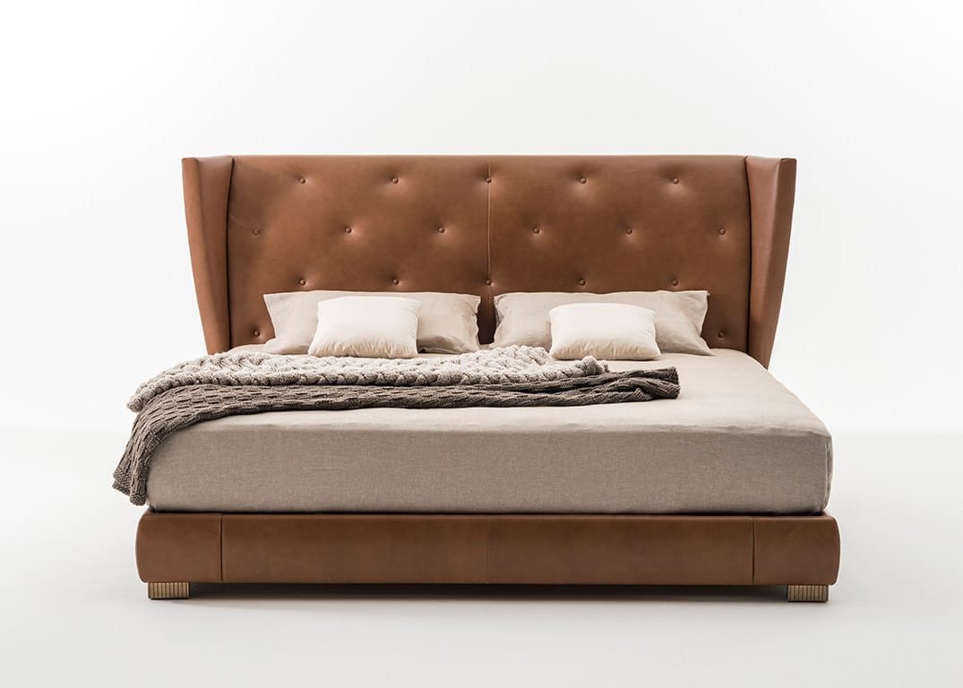 Кожаная двуспальная кровать с мягким изголовьем OAK Милан ARCH-00034187 - Вид №1