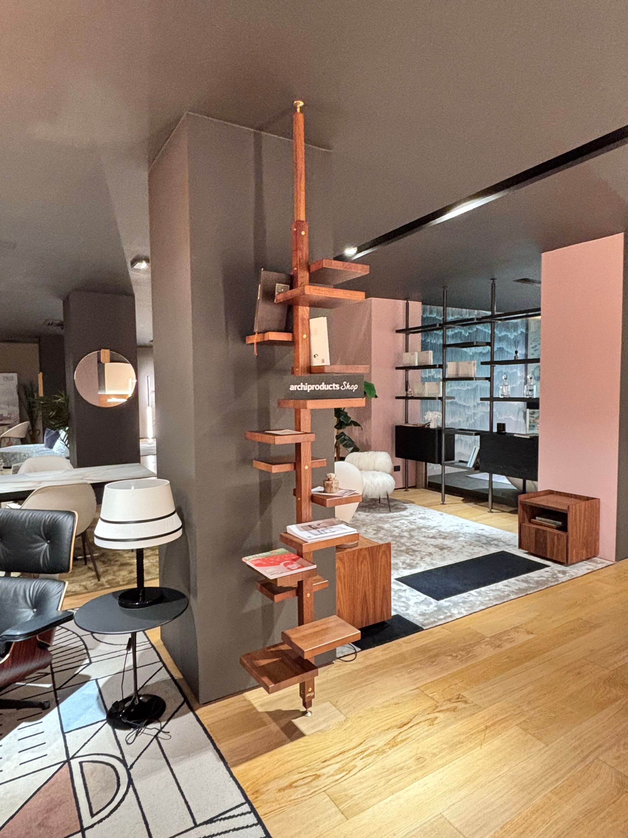 Книжный шкаф iroko с креплением пол-потолок In Stock Mogg ARCH-00005089