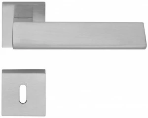 LINEA CALI' Ручка из хромированной латуни на розетке с замком Riflesso