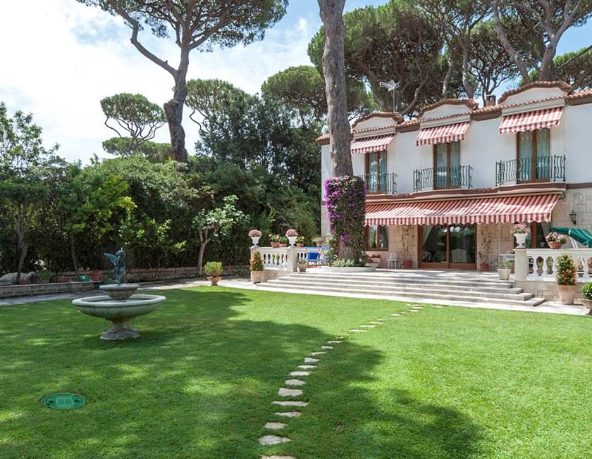 First Corporation Садовый колодец с зеленым пешеходным покрытием First plast Pzcrp17v - Вид №2