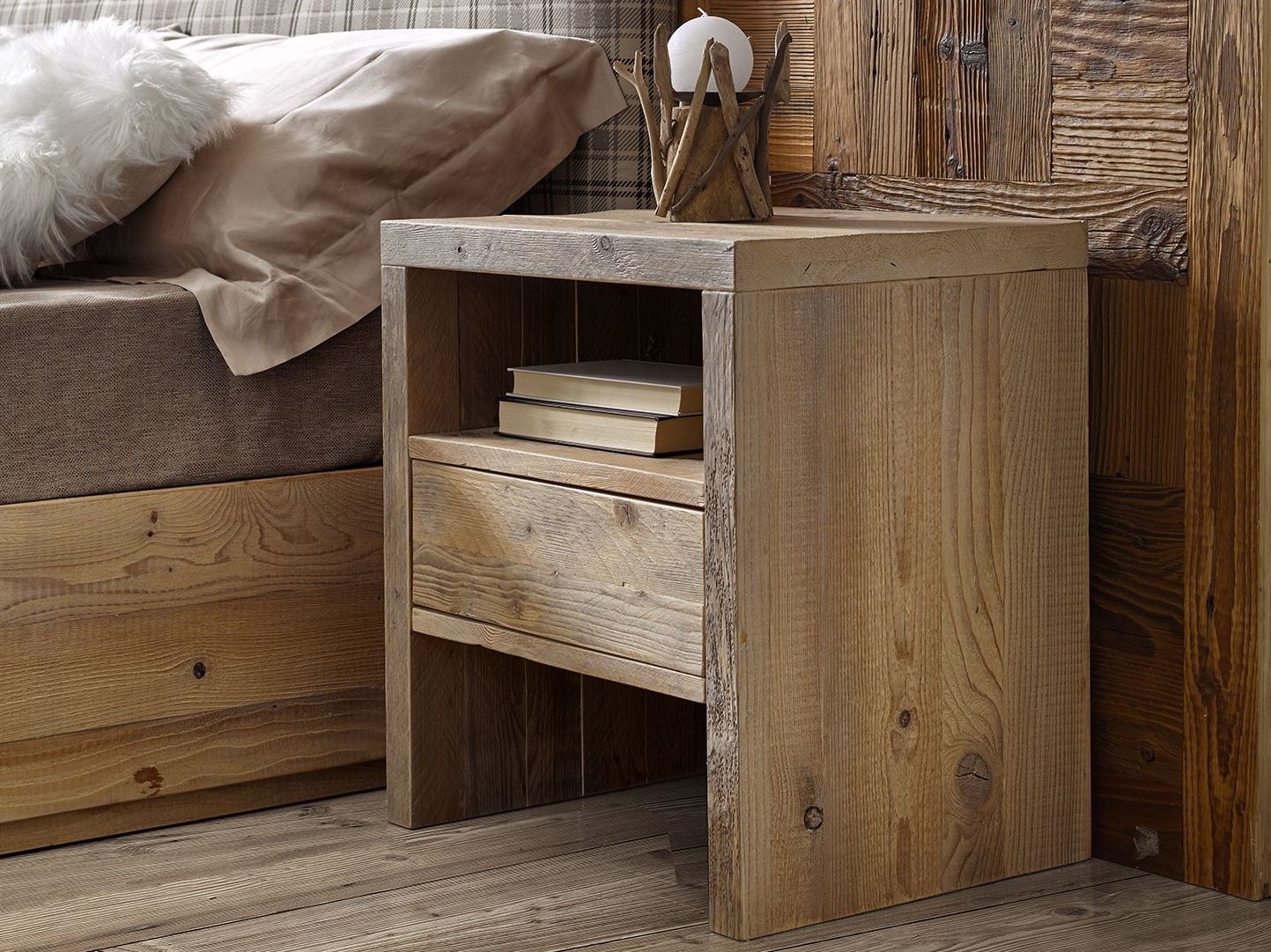 Деревянная прямоугольная тумбочка с ящиками Arvestyle ARCH-00082757