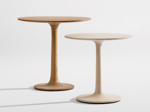 Деревянный круглый низкий журнальный столик