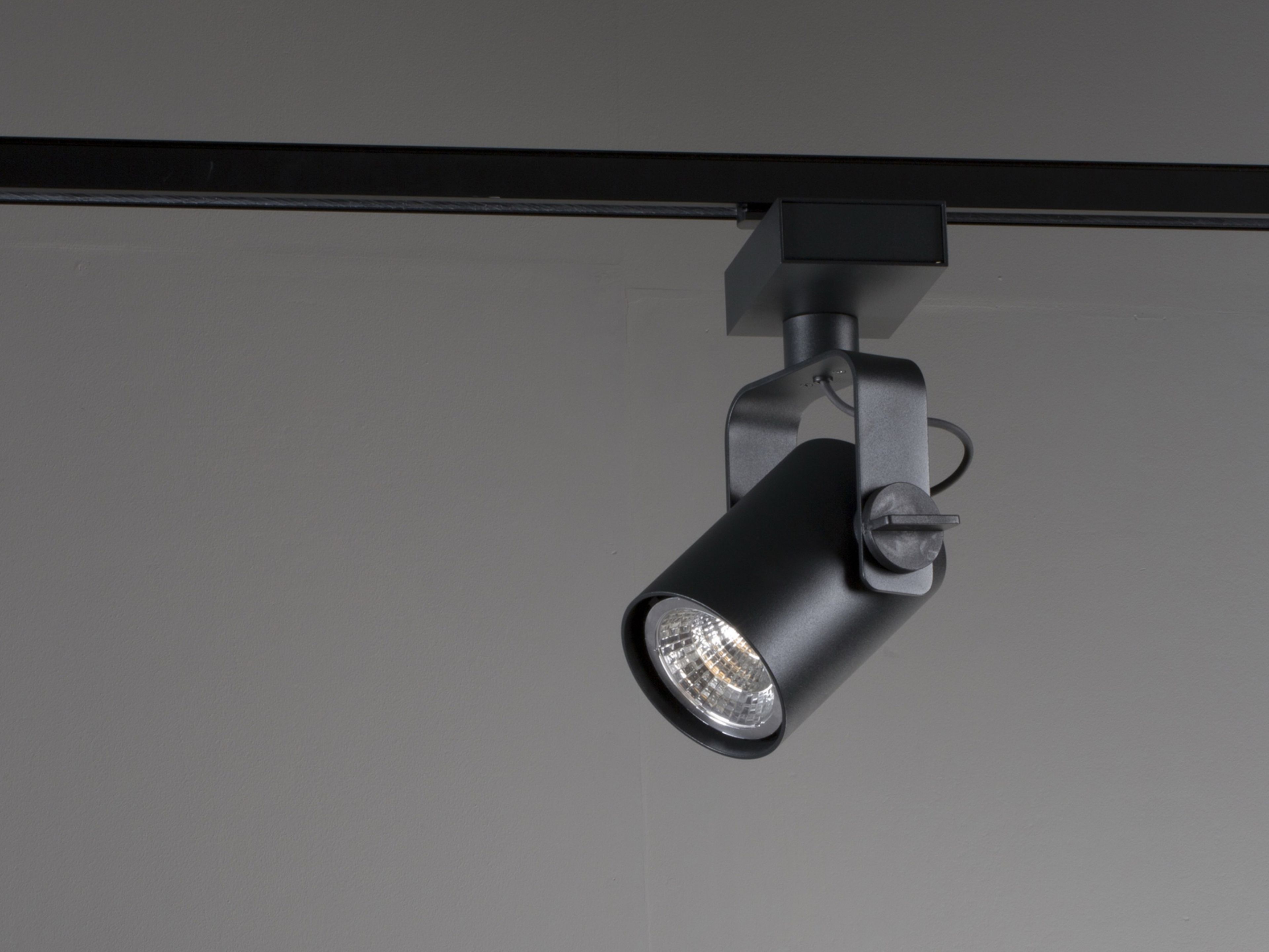 Регулируемый светодиодный прожектор для электрифицированного трека Martinelli Luce R11 ARCH-00058783