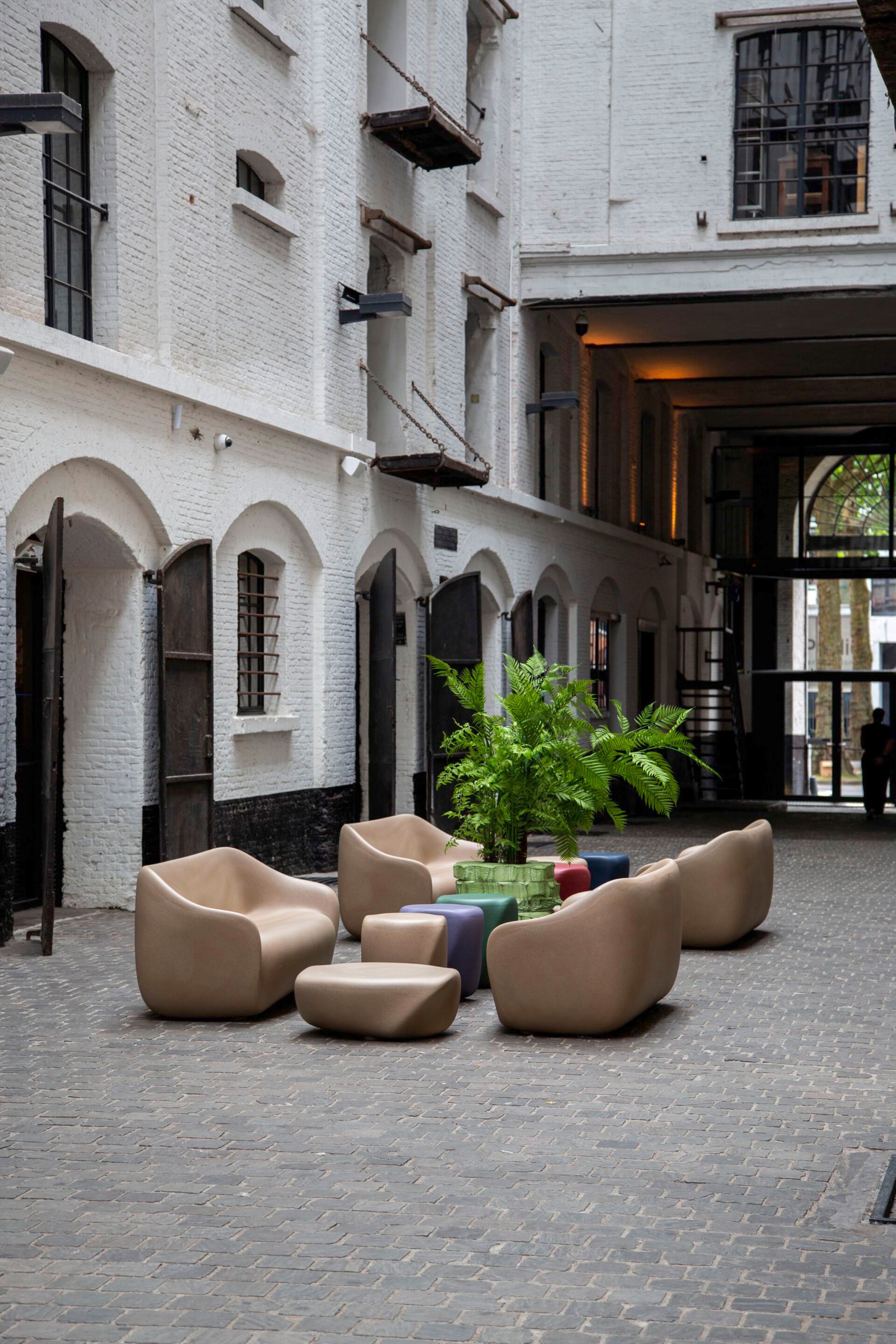 Журнальный столик из полиэтилена SLIDE Reborn ARCH-00052046 - Вид №13