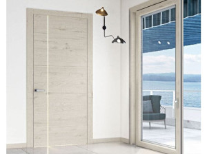 Деревянные и стеклянные распашные двери