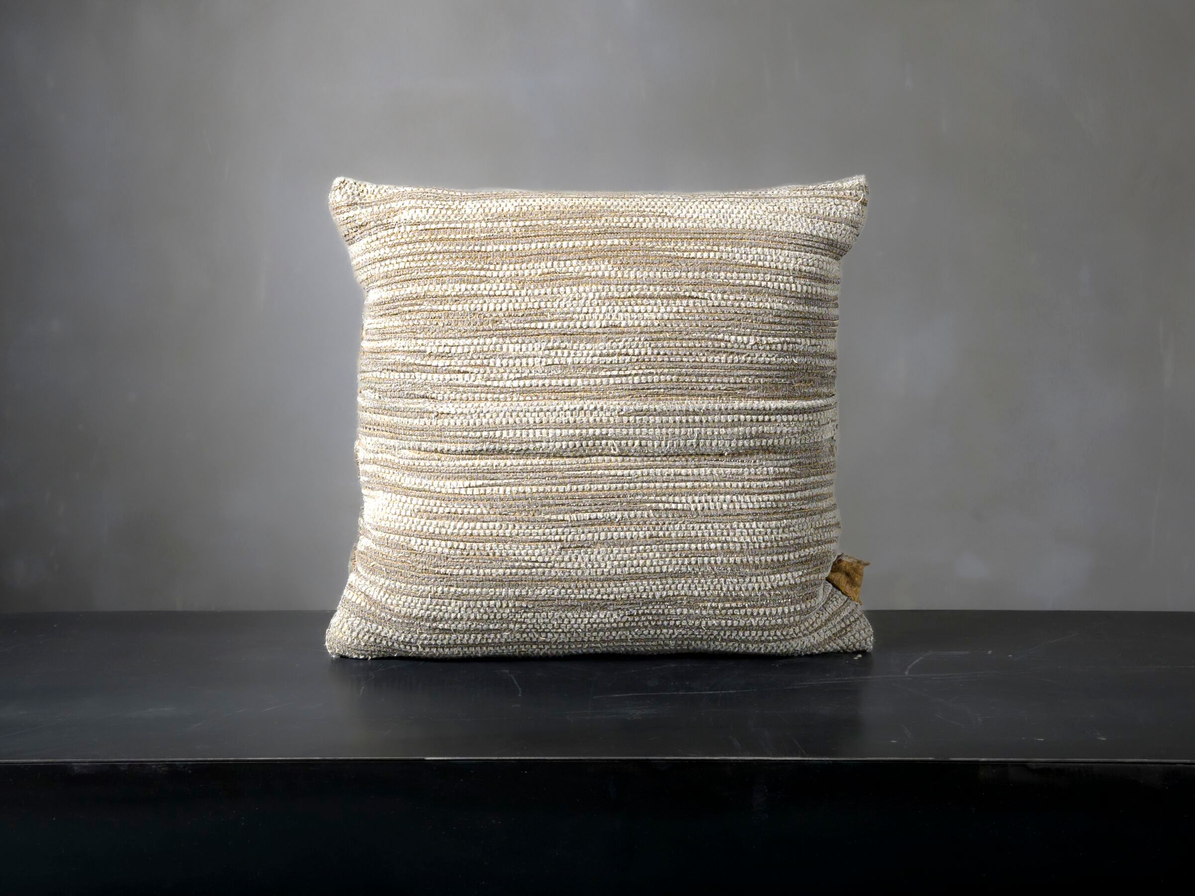 Квадратная подушка из переработанной ткани The House of Lyria RULLO/IC ARCH-00124900 - Вид №1