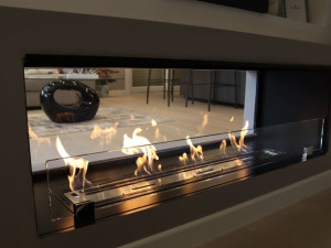 Встроенный камин с двойным фасадом из биоэтанола