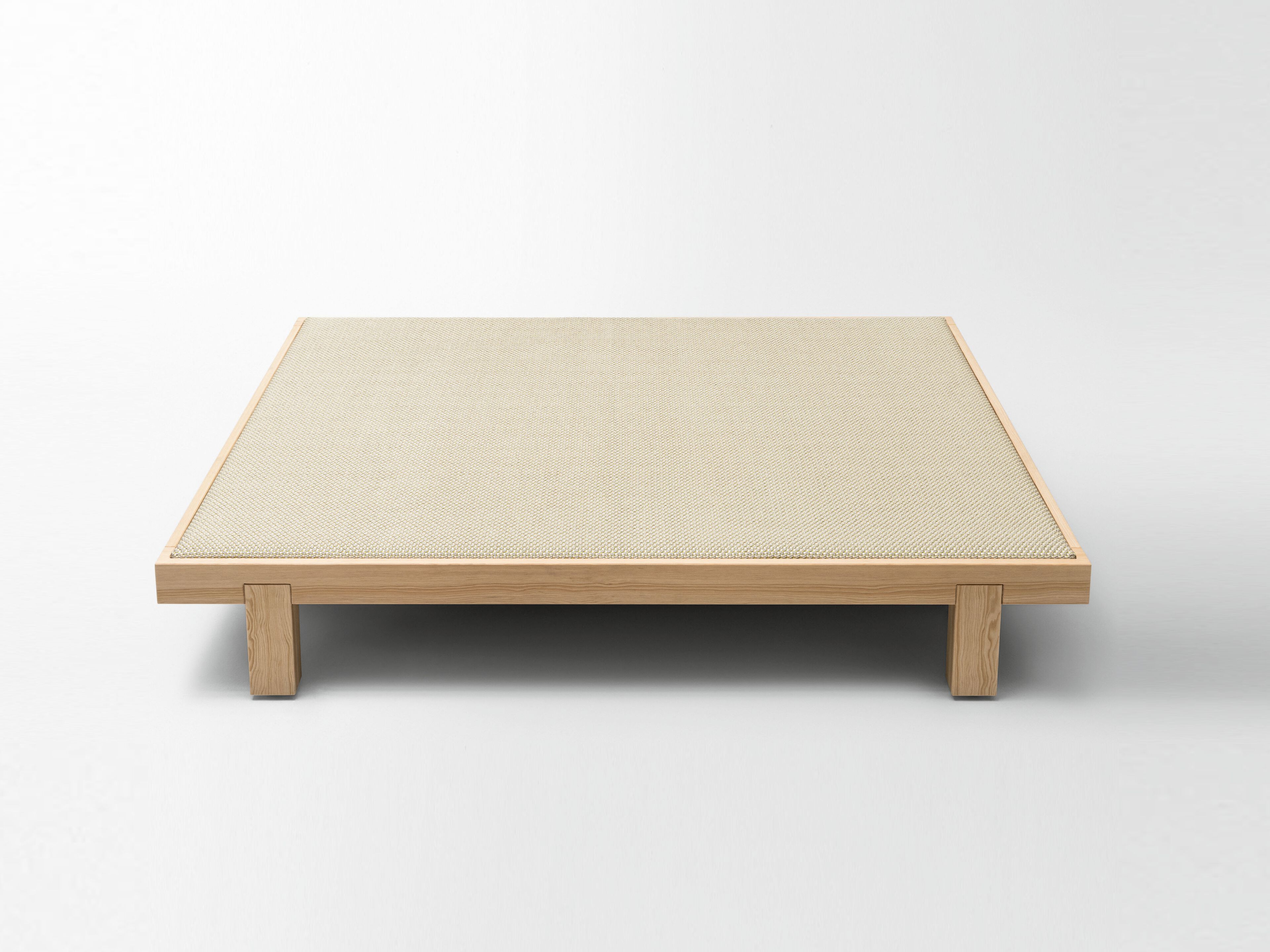 Квадратный низкий садовый журнальный столик с тканевой столешницей Paola Lenti Toku ARCH-00079490 - Вид №1