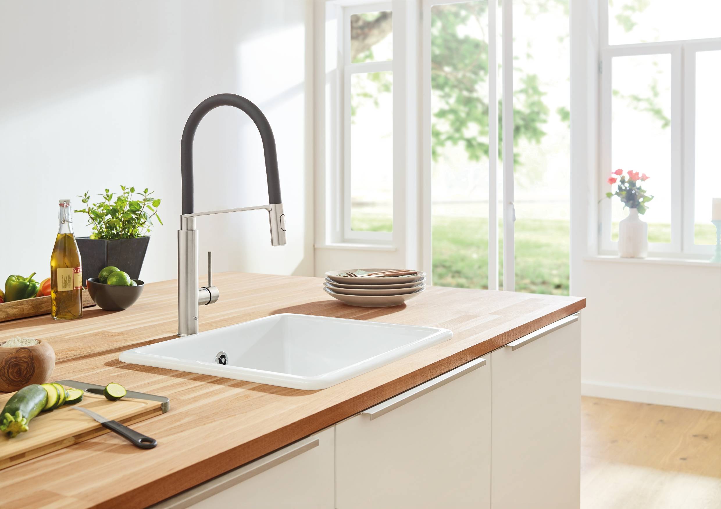 Смеситель для кухни GROHE Concetto с профессиональной лейкой, суперсталь/черный (31491DC0) - Вид №4