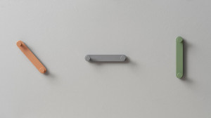 Стальная настенная вешалка с порошковым покрытием