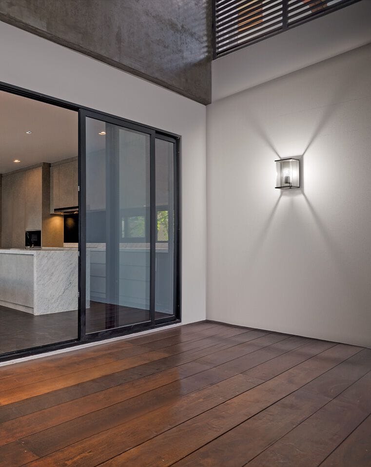 Алюминиевый и стеклянный наружный настенный светильник Novalux TECA ARCH-00008032