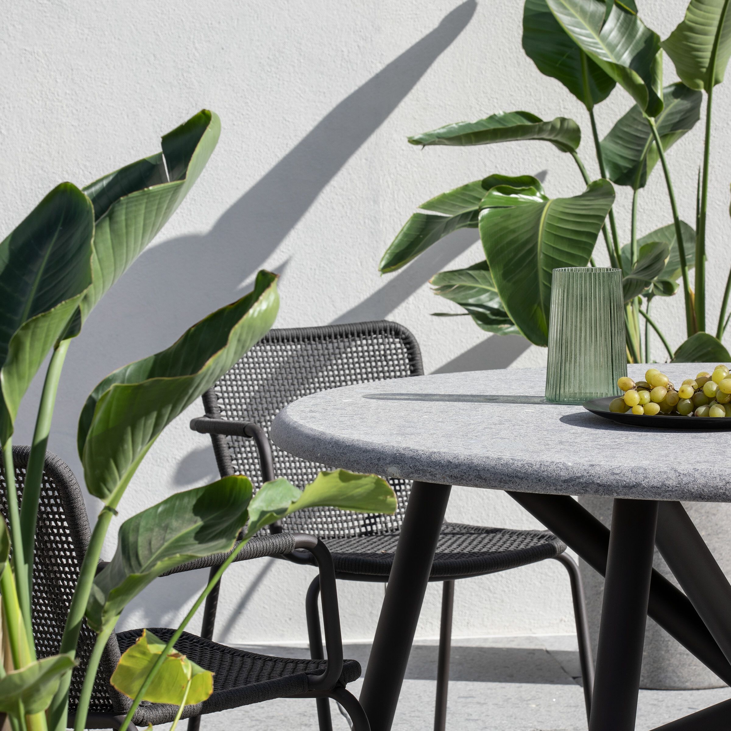 Круглый стол для сада в пеперино VELTHA® Uni ARCH-00066981 - Вид №3