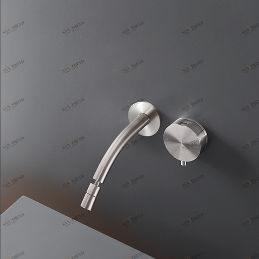 Настенный смеситель двойного движения с регулируемым носиком L. 170 мм  GIO79 CEADESIGN 