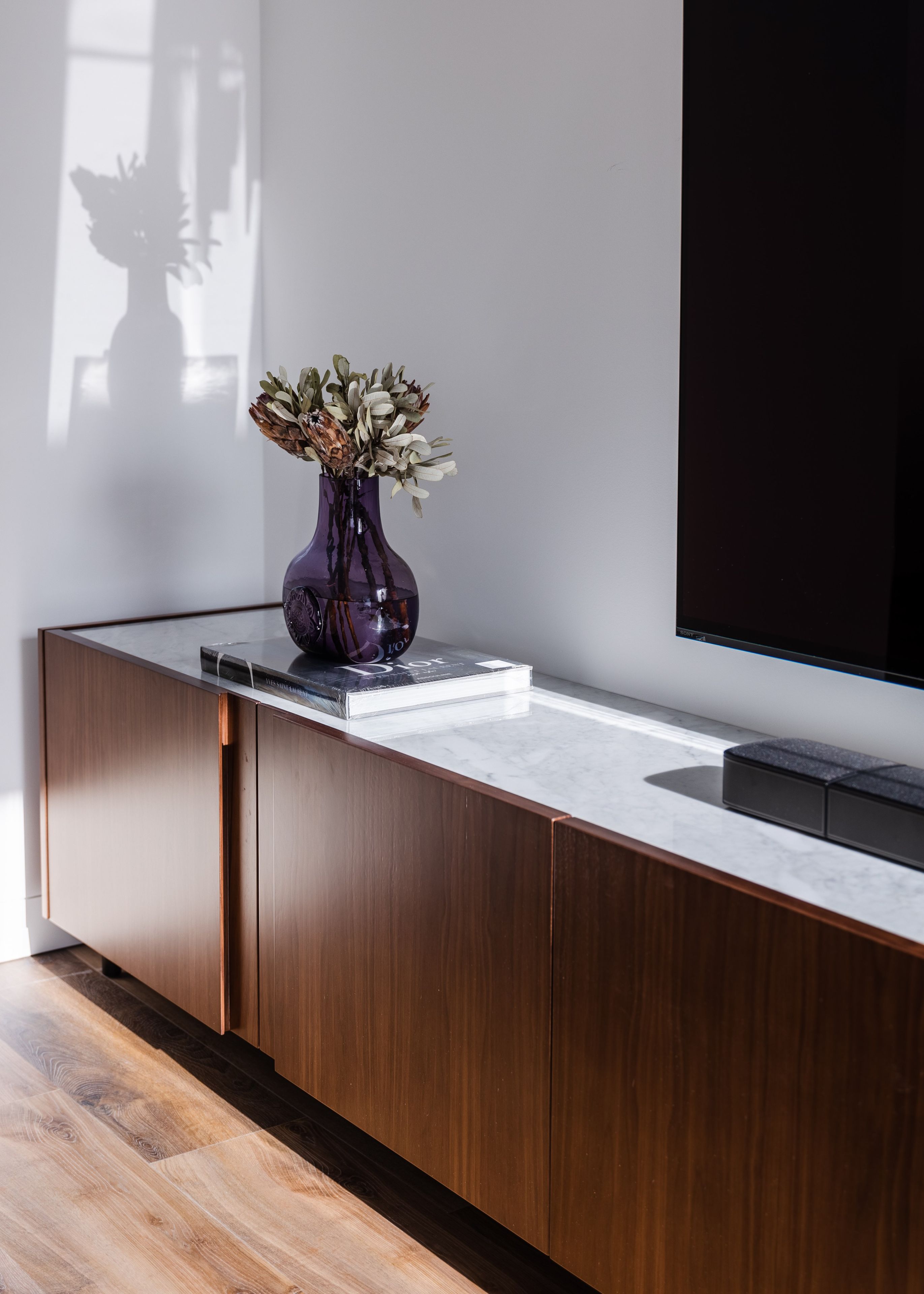 Низкий шкаф для телевизора из грецкого ореха Stylish Club Sevilha ARCH-00153343 - Вид №15