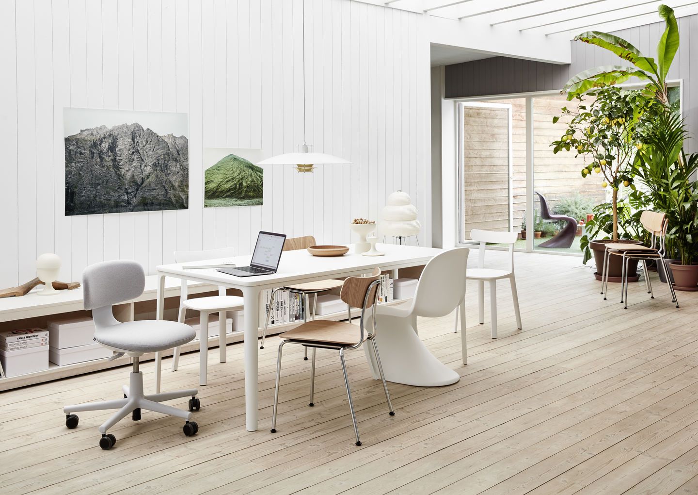 Прямоугольный обеденный стол из алюминия и стекла In Stock Vitra ARCH-00134787 - Вид №6