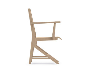 Стул из бука с подлокотниками