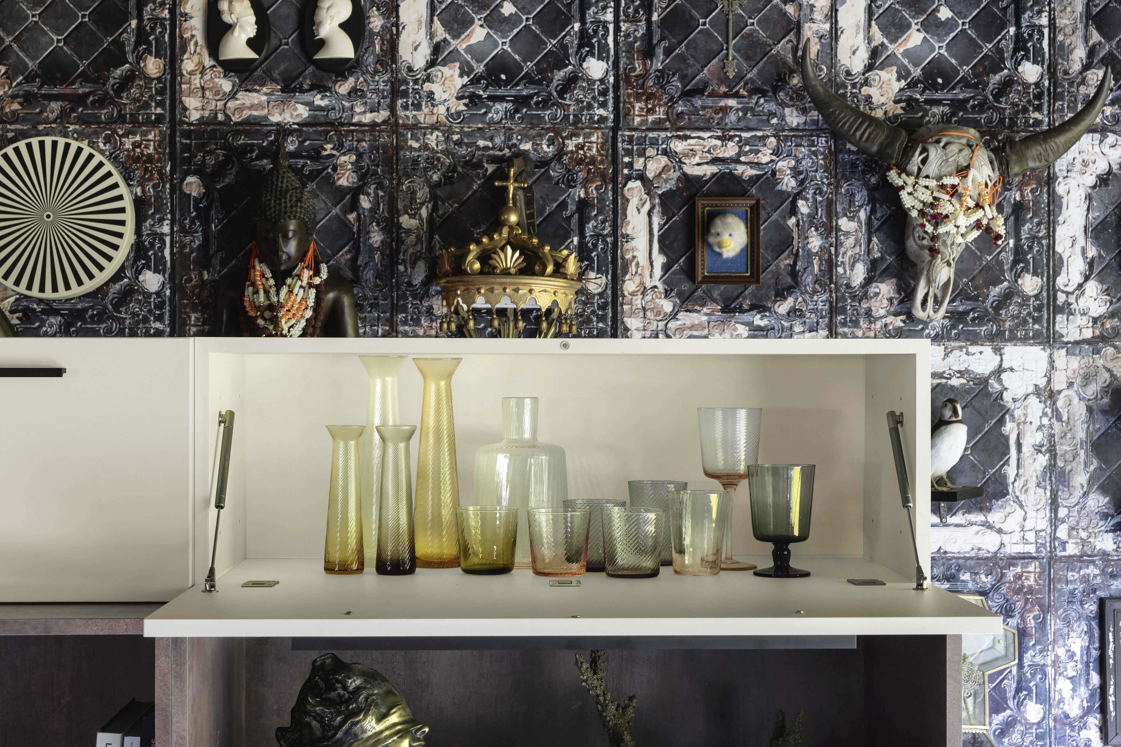 Отдельно стоящая секционная оборудованная стена из HPL De Rosso DR-ONE ARCH-00035855 - Вид №3