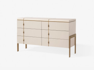 Деревянный комод