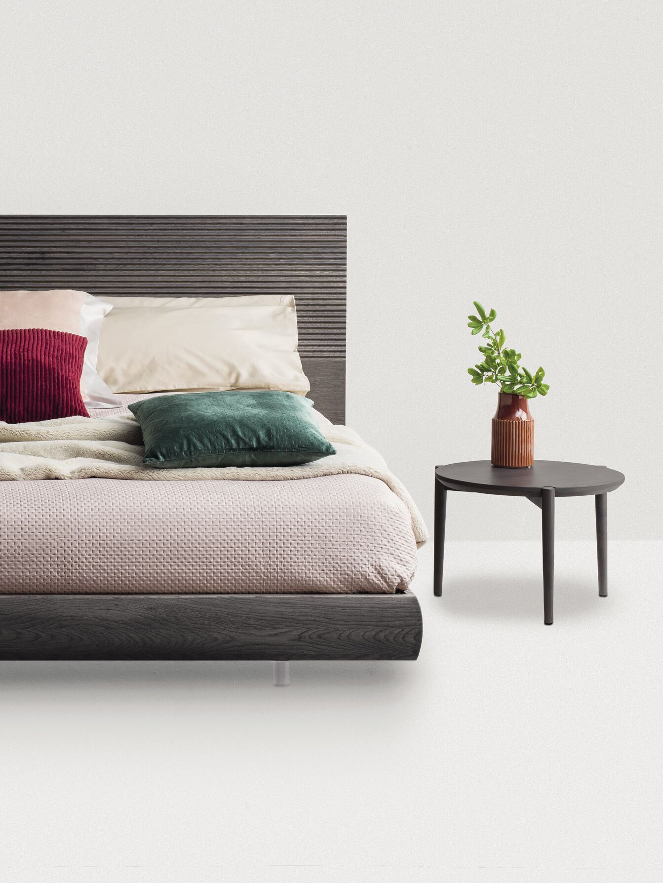 Двуспальная кровать из массива дерева Devina Nais ZEN ARCH-00030643 - Вид №1