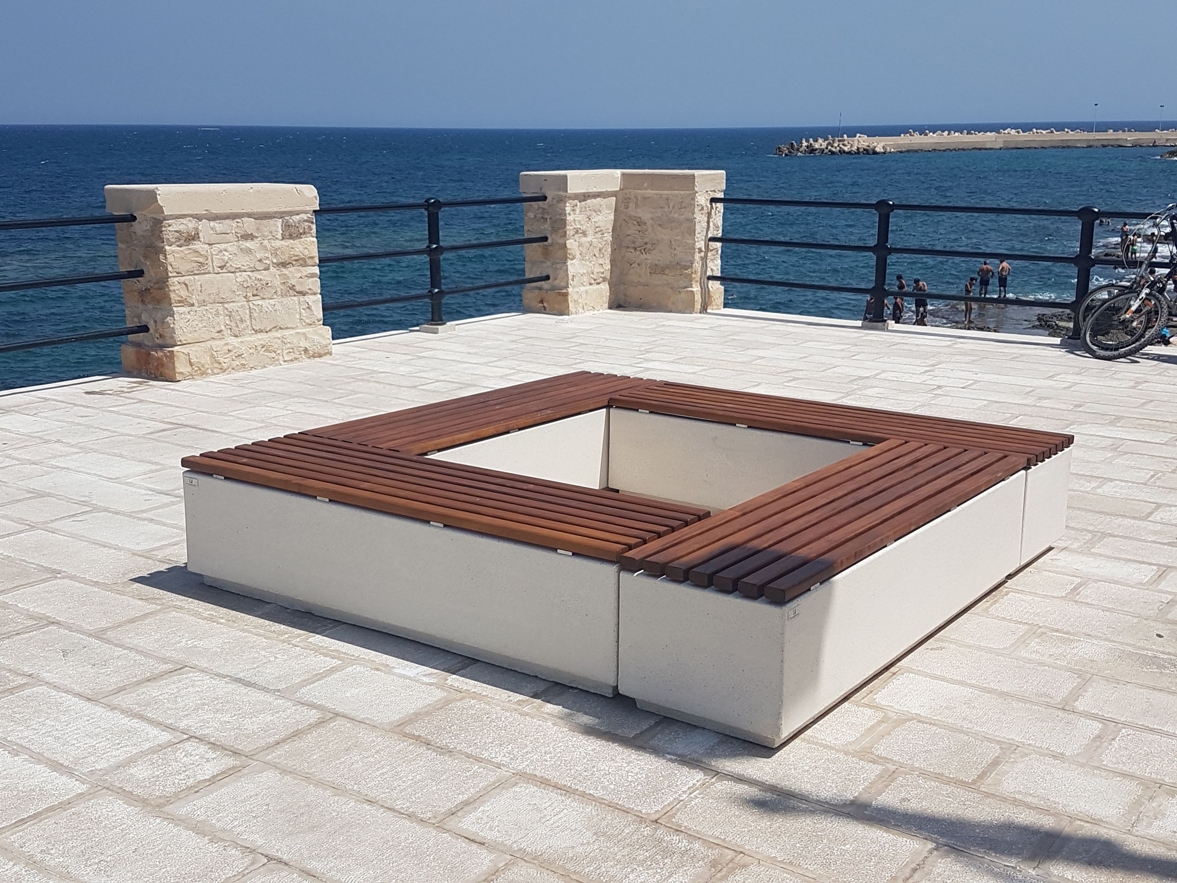 Скамейка со встроенной плантатором Viscio Urban Design ERIS ARCH-00146715 - Вид №2