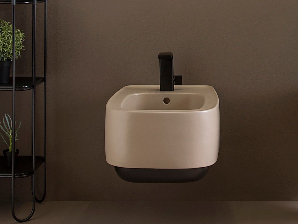 Керамическое подвесное биде Ceramica Flaminia флаг ARCH-00123270