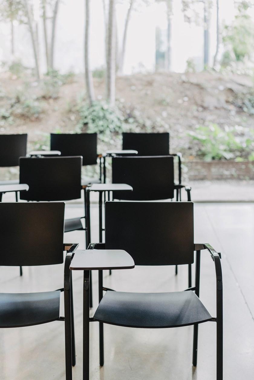 ENEA Штабелируемое кожаное кресло с подлокотниками Bio sun-id-1449101 - Вид №1