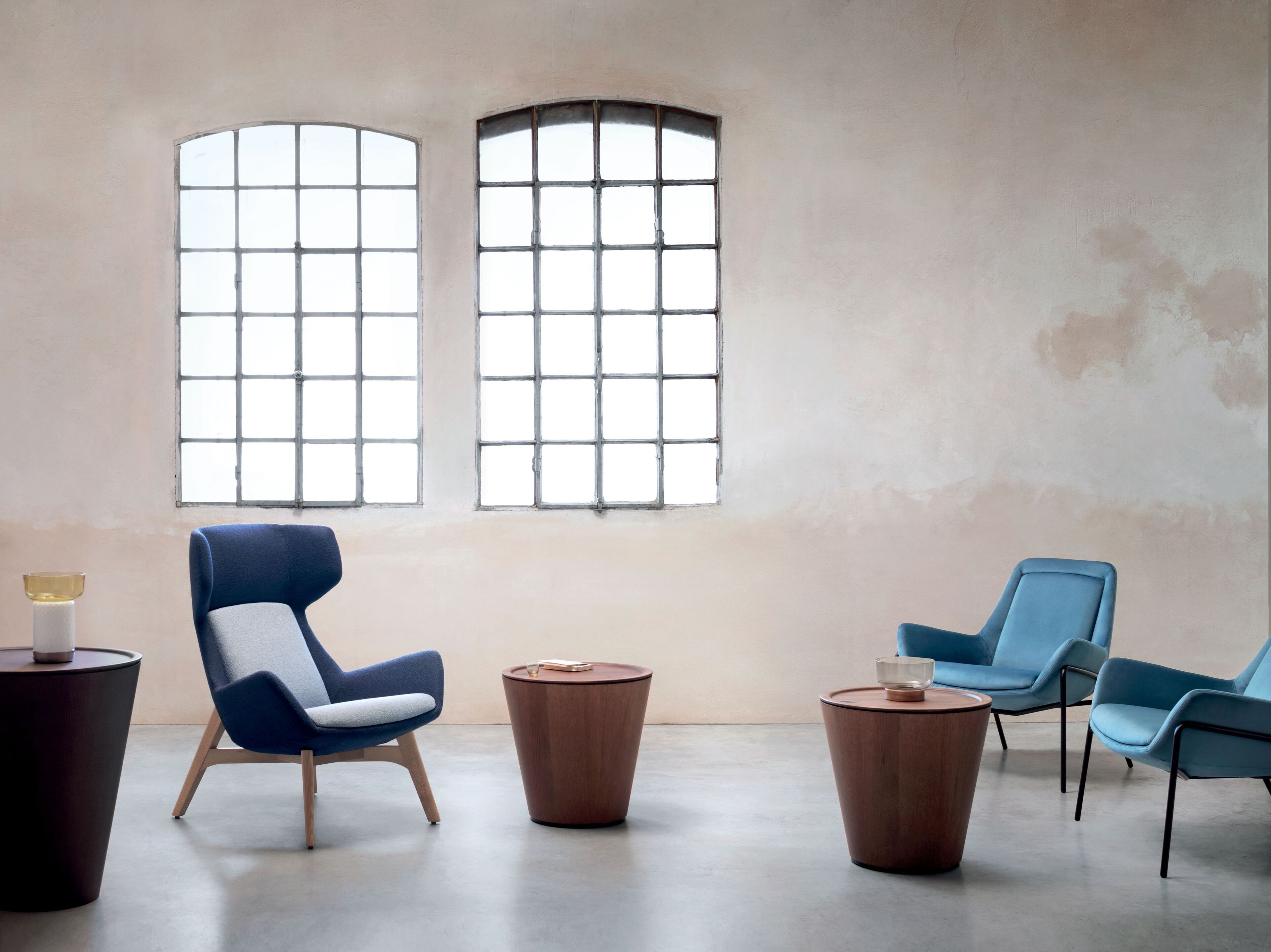 Круглый деревянный журнальный столик Riccardo Rivoli Kono ARCH-00010727