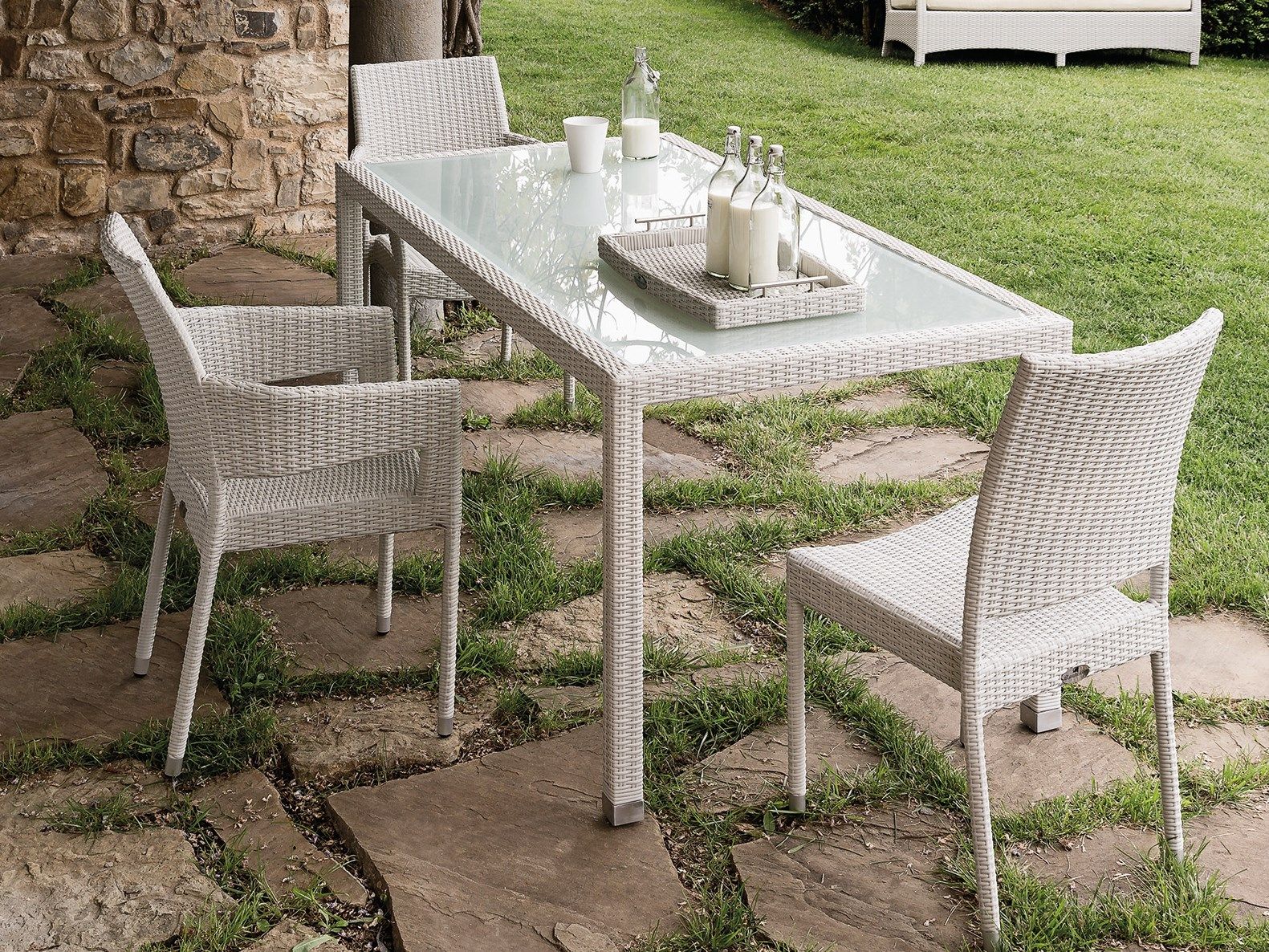 Штабелируемый садовый стул с подлокотниками Il Giardino di Legno Тонга ARCH-00016339 - Вид №1