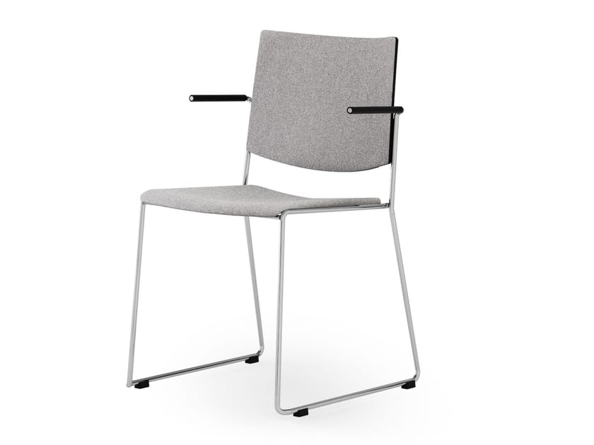 Мягкий штабелируемый стул с подлокотниками SCHNEEWEISS interior Eless ARCH-00062172